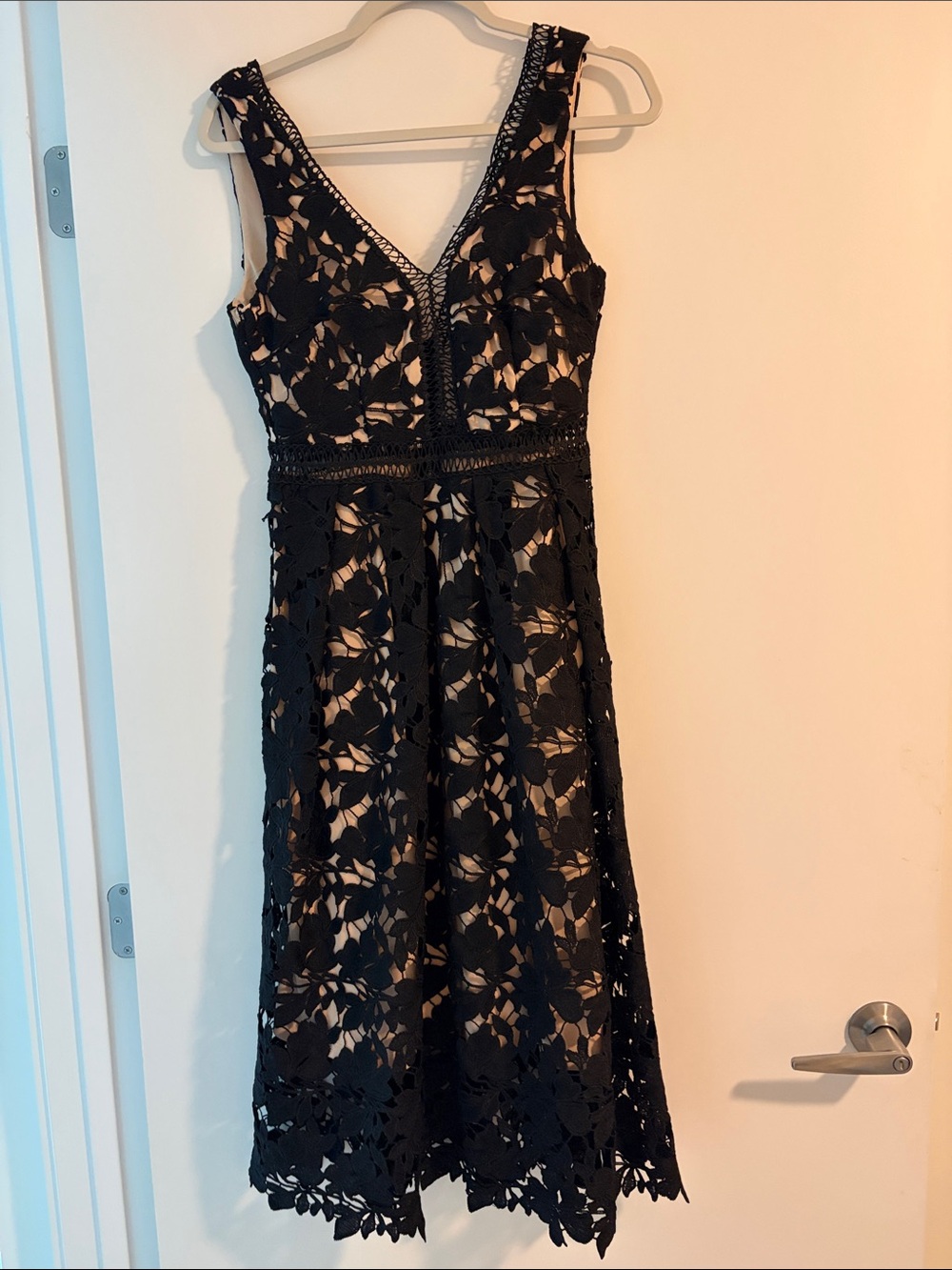 Romeo & Juliet Couture Black Lace Midi Dress